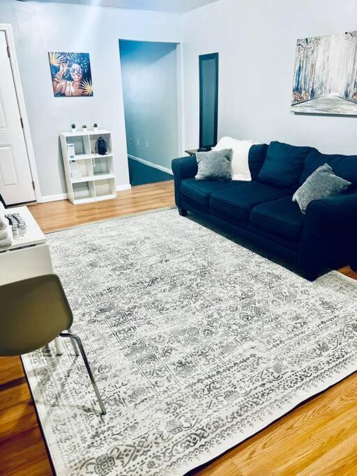 Entire 2-Bed Private Apt - Ewr/Nyc/Outlet Mall Newark Exterior foto